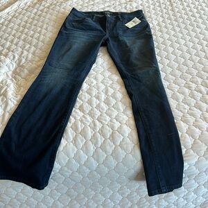 Lucky brand size 10/30 regular, Lolita boot midrise curvy fit, new with tags